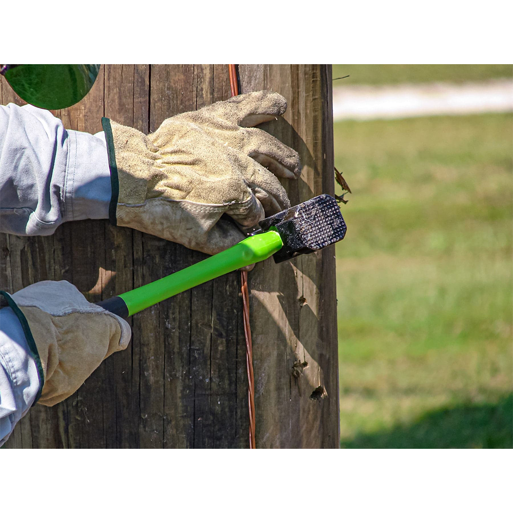 MADI 35oz. Milled Face Lineman Hammer MLH-1 from Columbia Safety